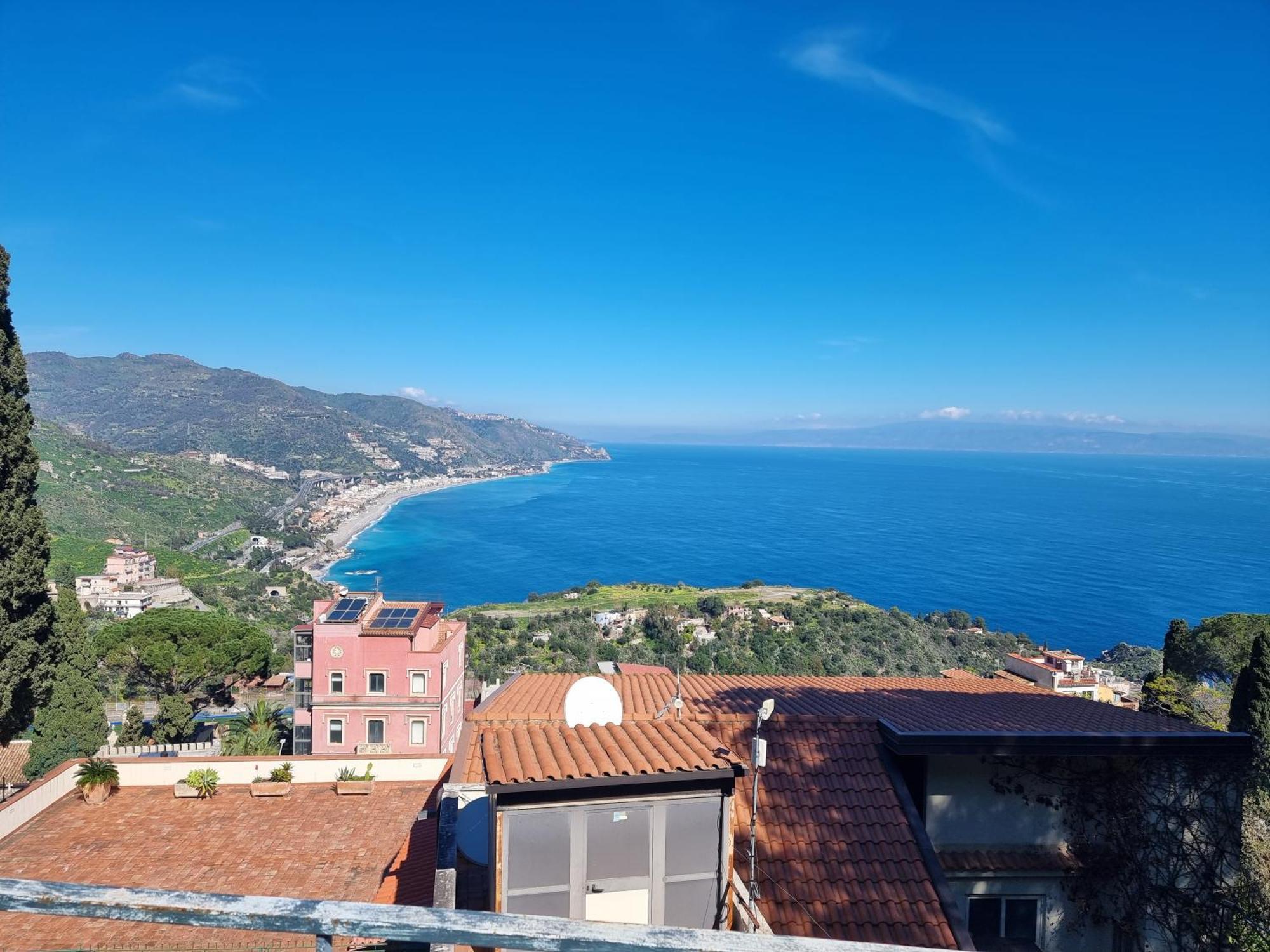 Borgo Di Taormina Apartments By Holiday World Gaggi ภายนอก รูปภาพ